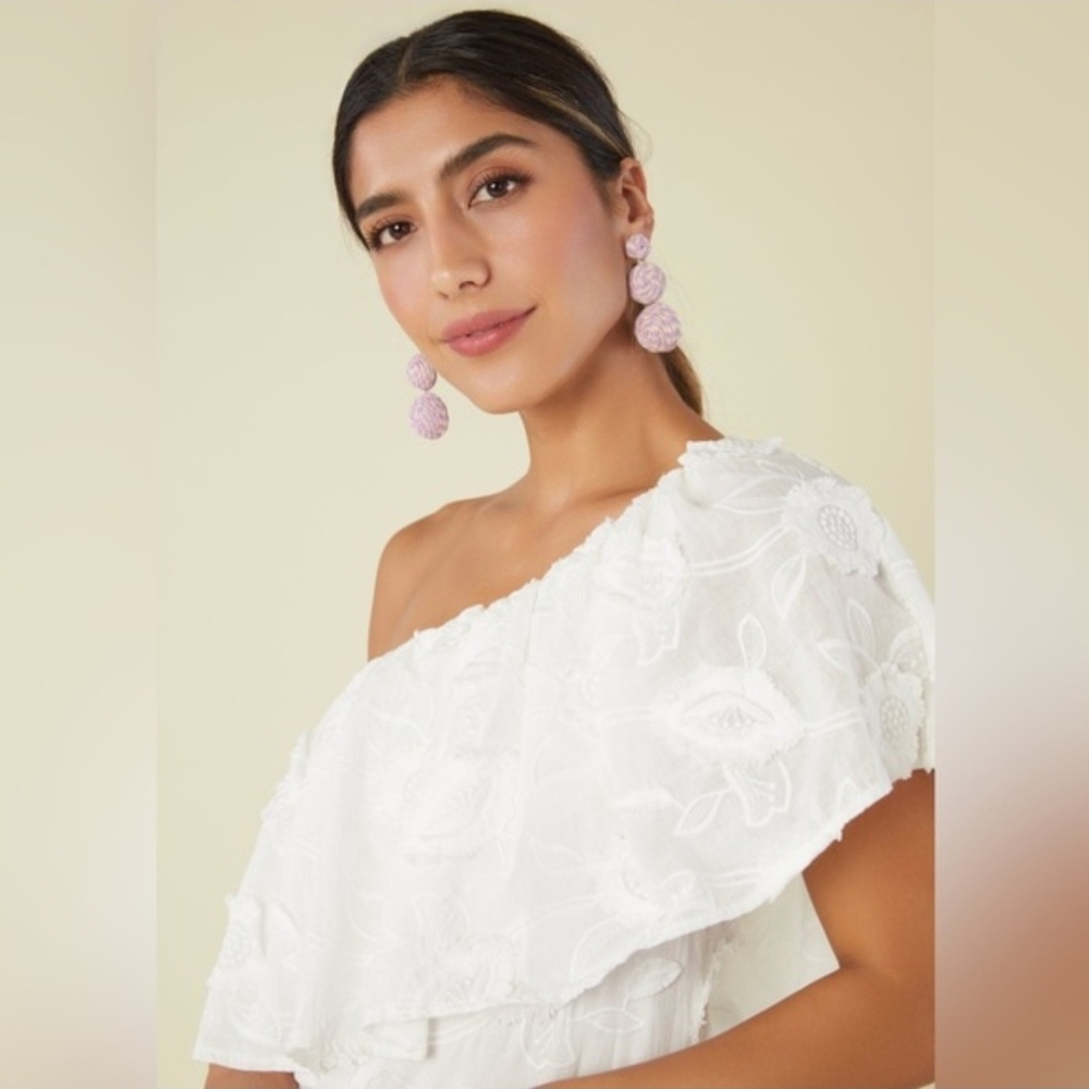 Chic One-Shoulder White Dress